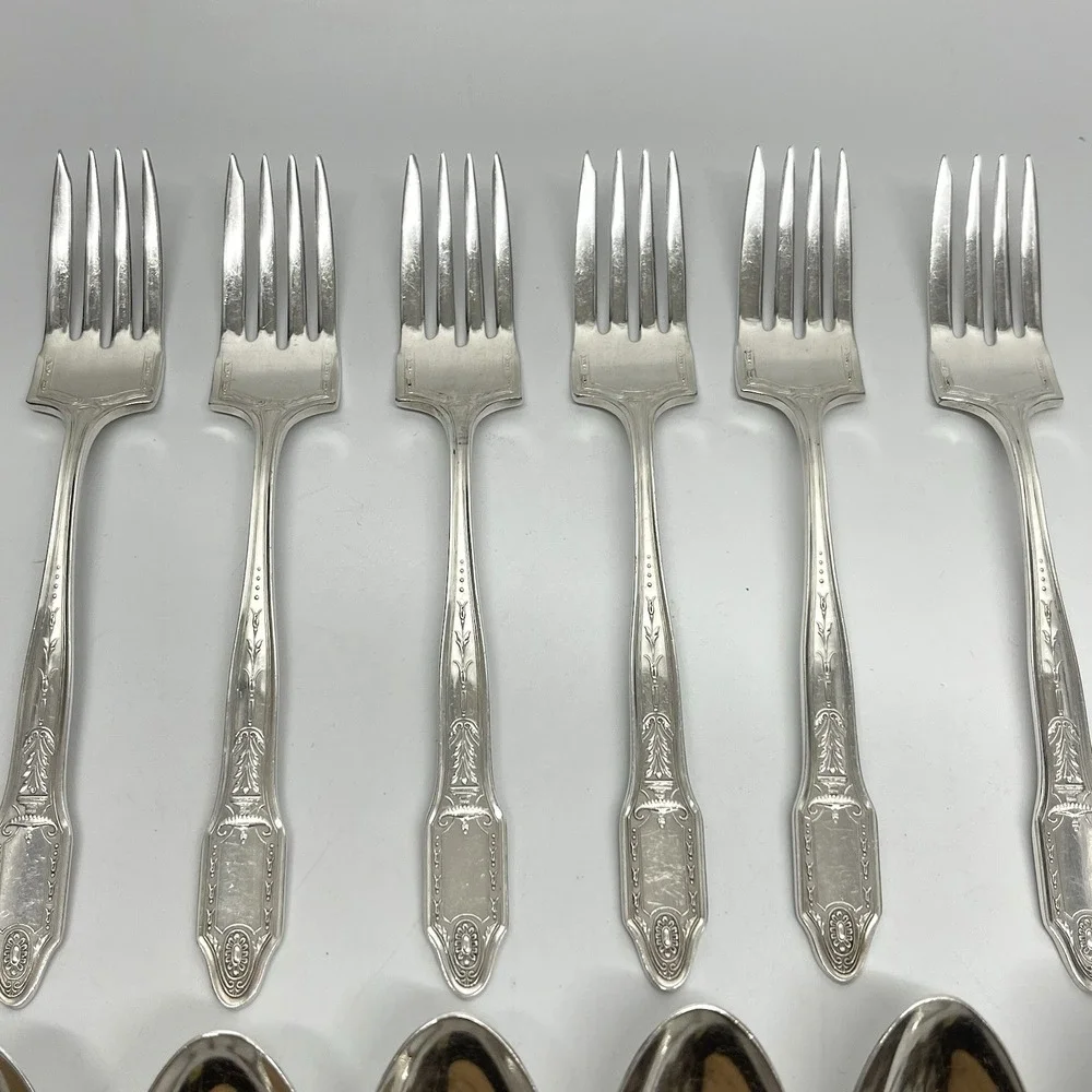 Oneida Adelphi Silverplate Heirloom Plate 1922 Silverware Flatware Set Art Deco